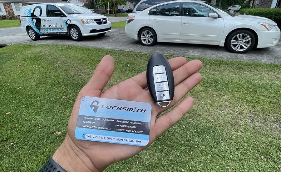 Automotive locksmith car key fob programming
